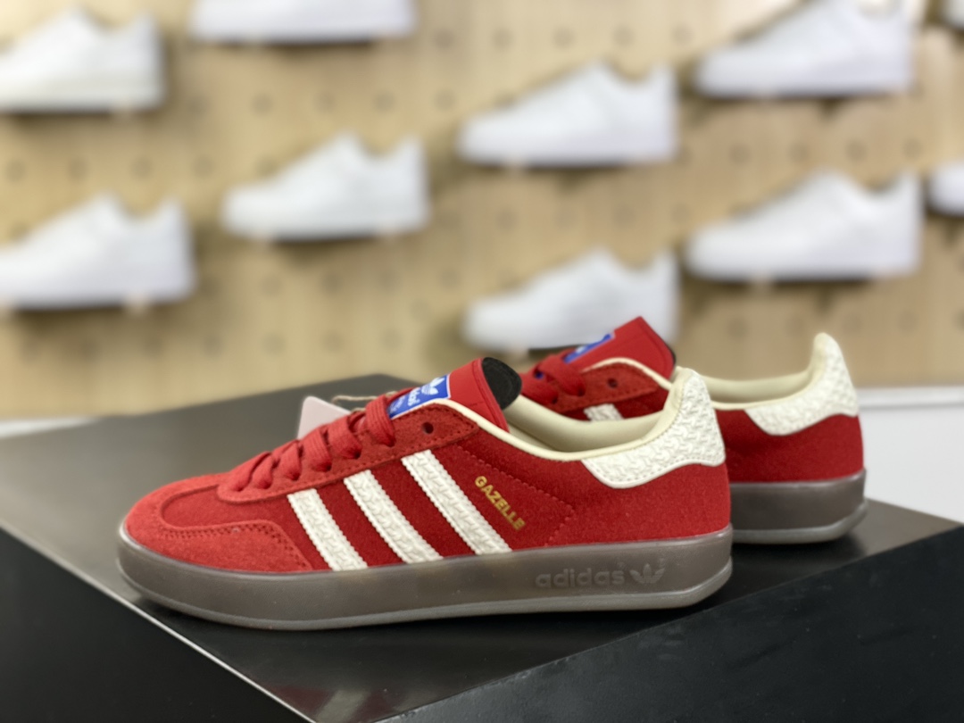 140 阿迪达斯Adidas Gazelle Indoor Trainers 羚羊内训系板鞋“翻毛红白生胶底”IF1808