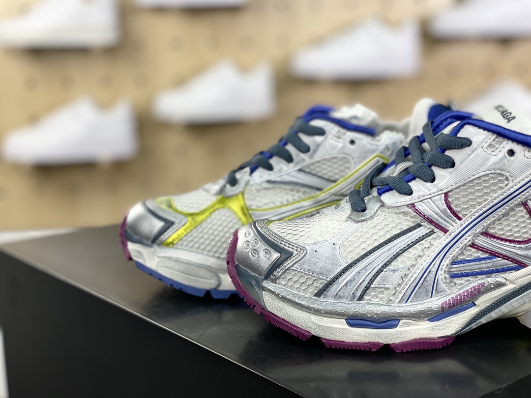 500 巴黎世家BALENCIAGA Runner Sneaker”White/Water Blue”慢跑慢跑鞋“解构破坏白水兰紫涂鸦LOGO”772767 W3RNY0328