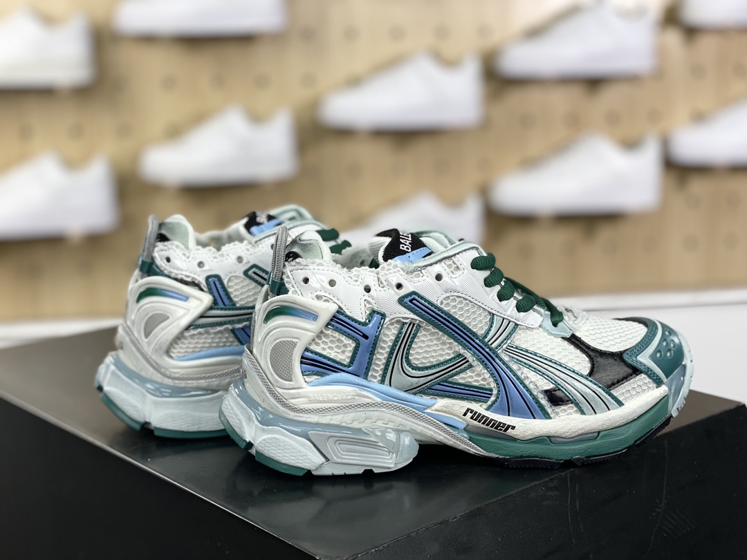 500 巴黎世家BALENCIAGA Runner Sneaker”White/Water Blue”慢跑鞋“解构破坏白水蓝涂鸦LOGO”772767 W3RBW 063