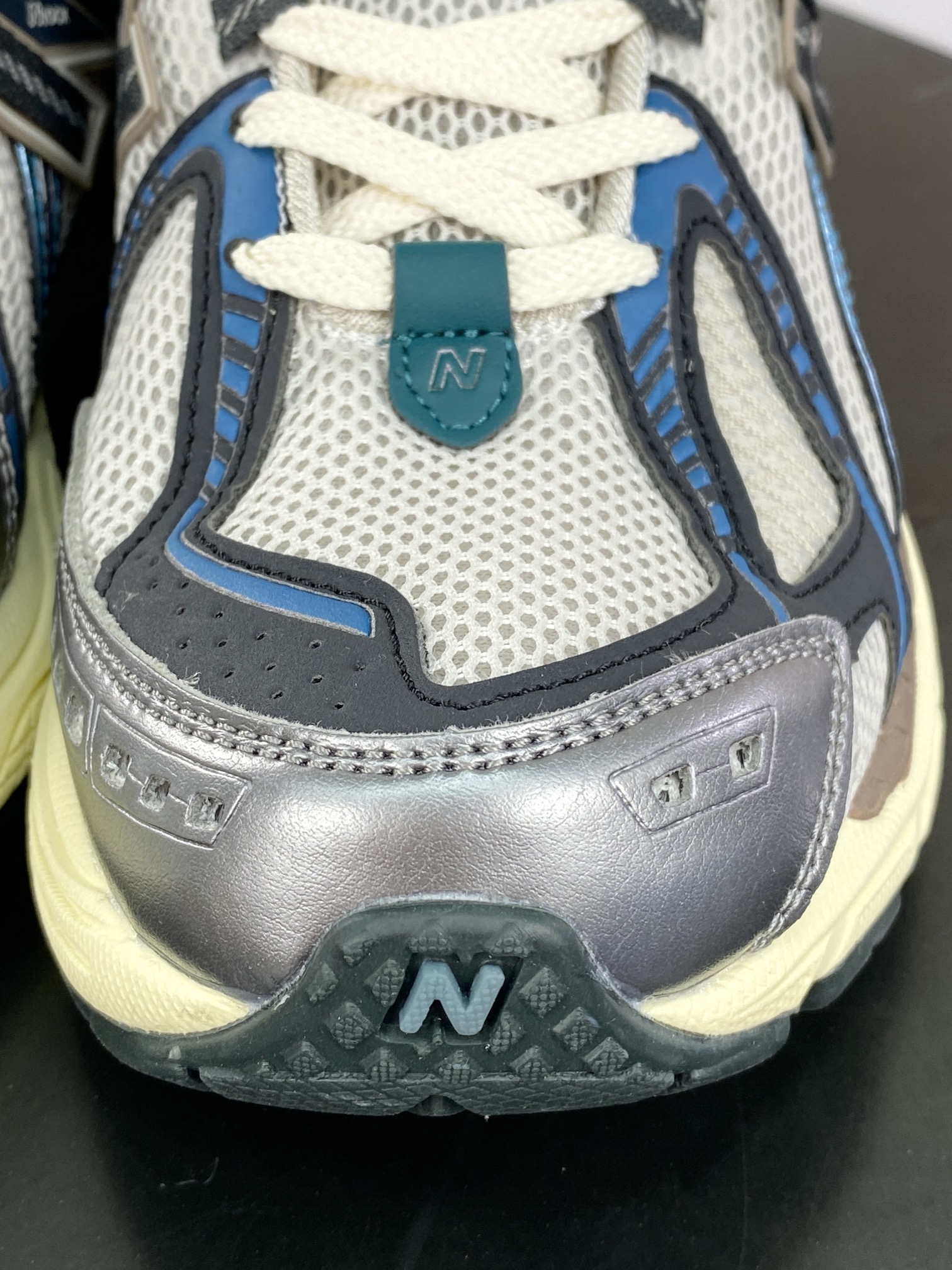 240 新百伦New Balance M1906R”New Spruce”系列低帮复慢跑鞋“云杉白银棕科技蓝”M1906RRC