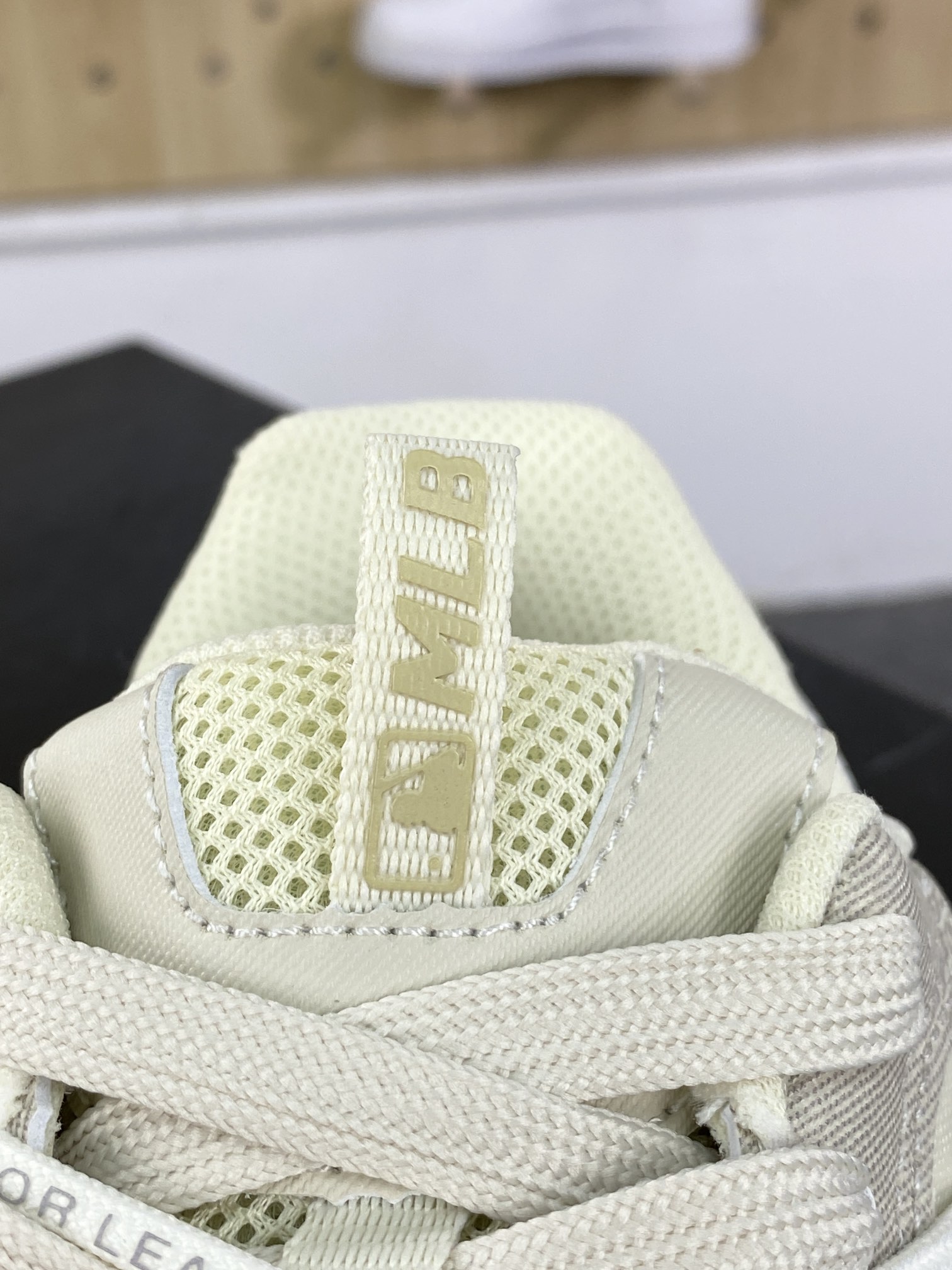 Boston Red x MLB Chunky Runner Liner Lace Liner running shoes ”Cream White Gray B Letter Print Lace” 3ARNCRA4N-GP001