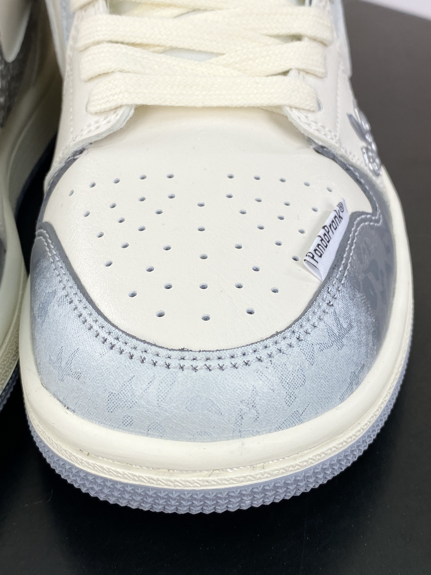 Nike Air Jordan 1 Low ”Modern Mirror” AJ1 Jordan first generation low-top basketball shoes ”beige silver black perseverance flower rope” 553560-053