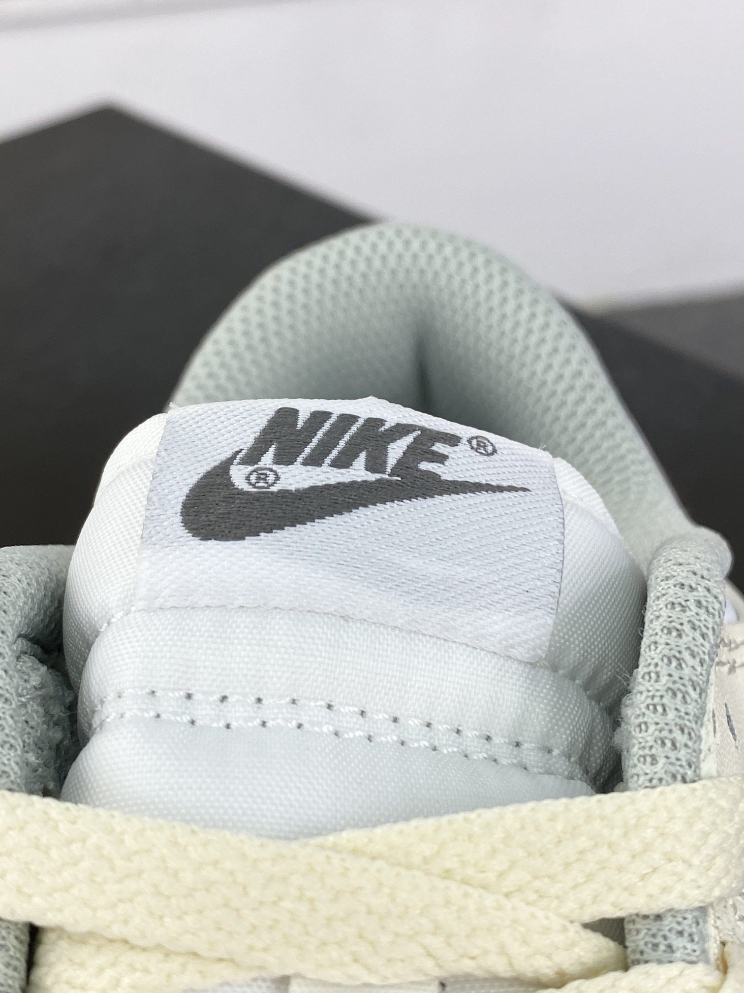 Nike SB Dunk Low ”Light Smoke Grey” dunk shoes ”Almond White Pink Brown Flowering Messenger” DD1503-117