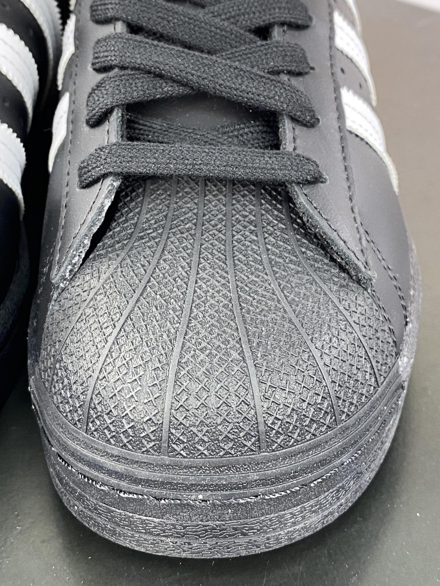 adidas Originals Superstars ”Injection” shell toe sneakers ”Joint black and white red label” FX7617