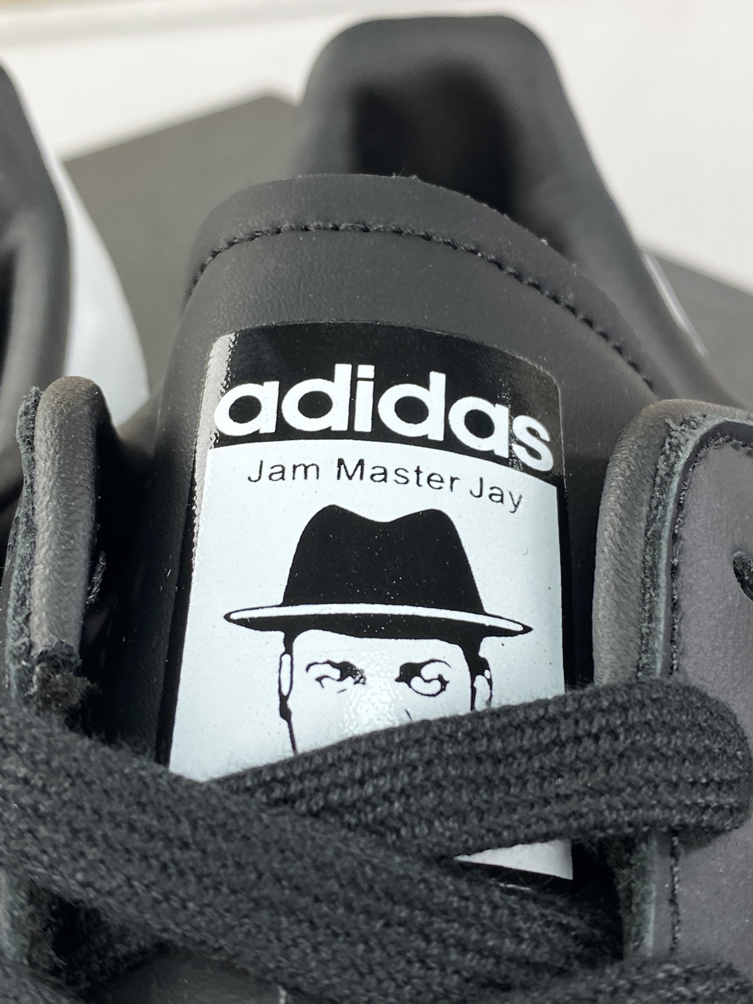 adidas Originals Superstars ”Injection” shell toe sneakers ”Joint black and white red label” FX7617