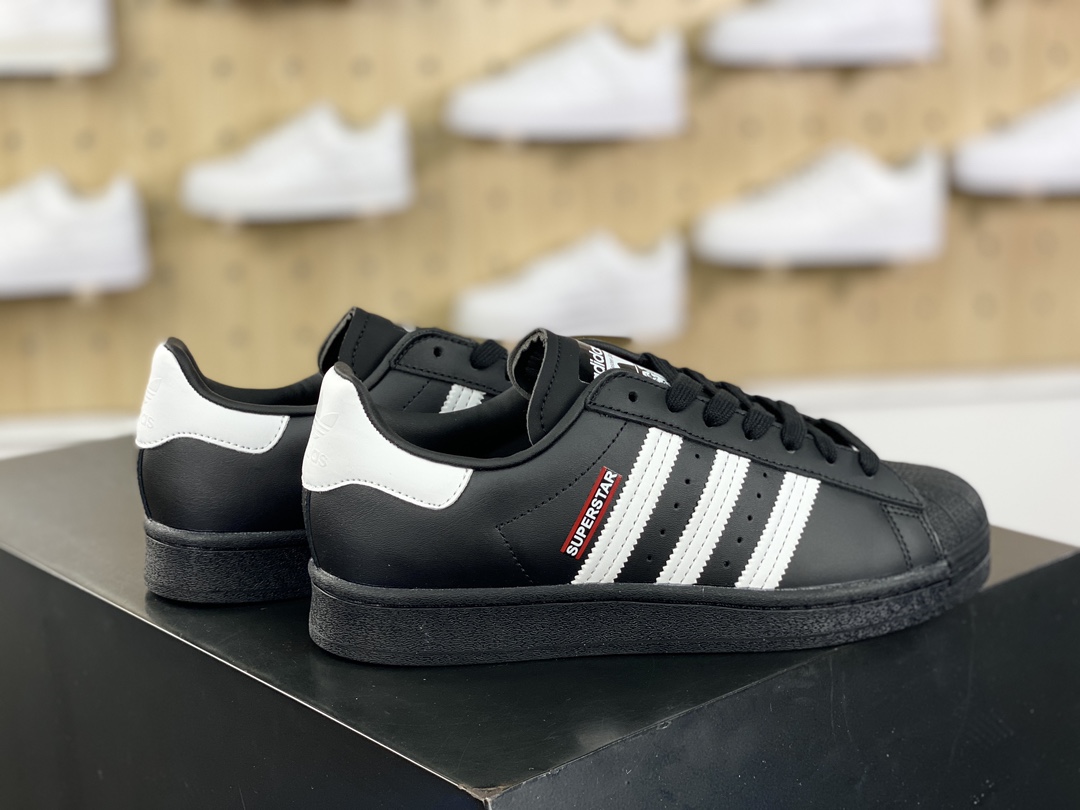 adidas Originals Superstars ”Injection” shell toe sneakers ”Joint black and white red label” FX7617