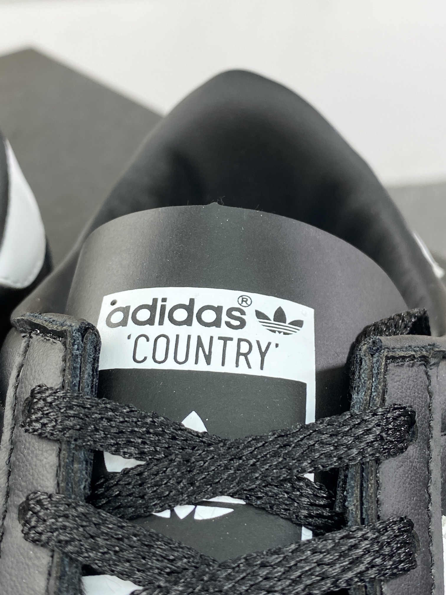 Adidas Country OG National Series Low-top Classic Jogging Shoes ”Leather Black and White Raw Rubber Sole” IE4231