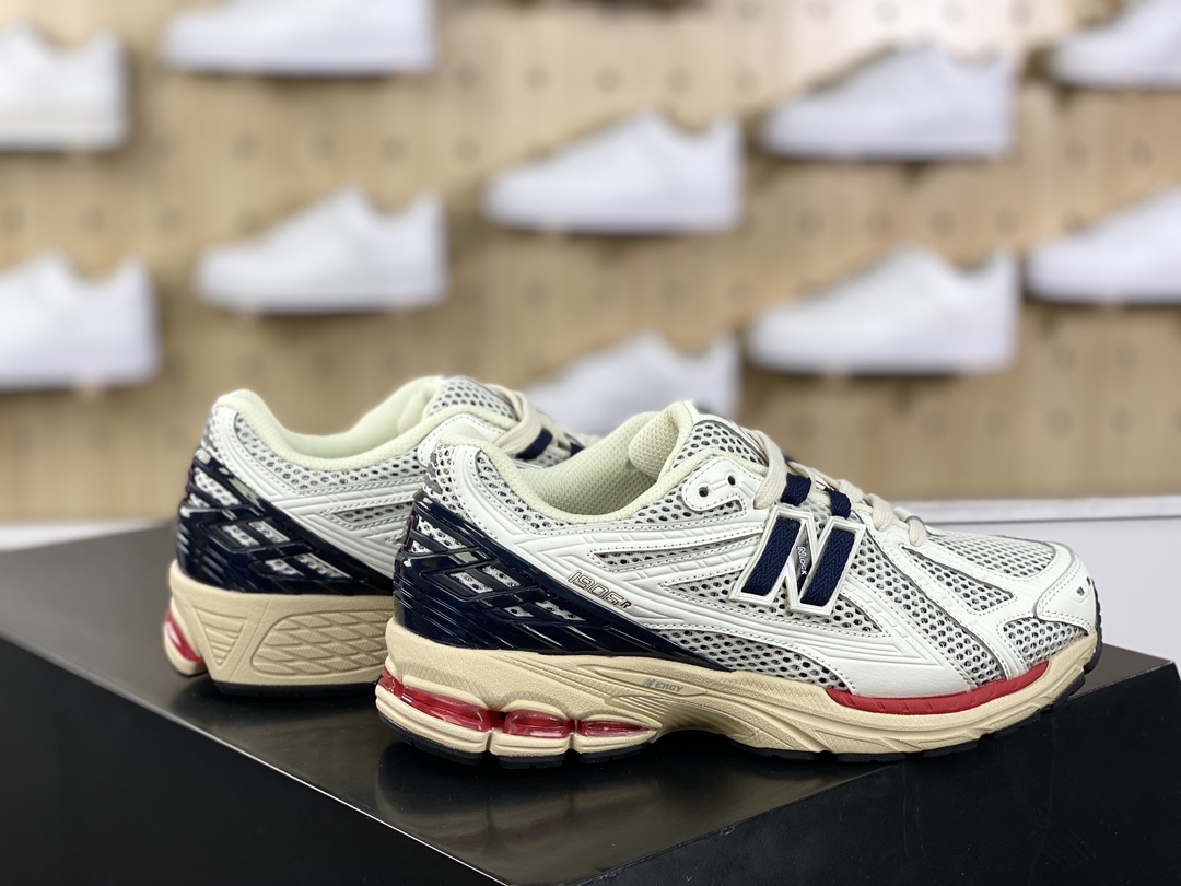 180 新百伦New Balance M1906R系列复古老爹慢跑鞋“网布白红午夜蓝”M1906RR