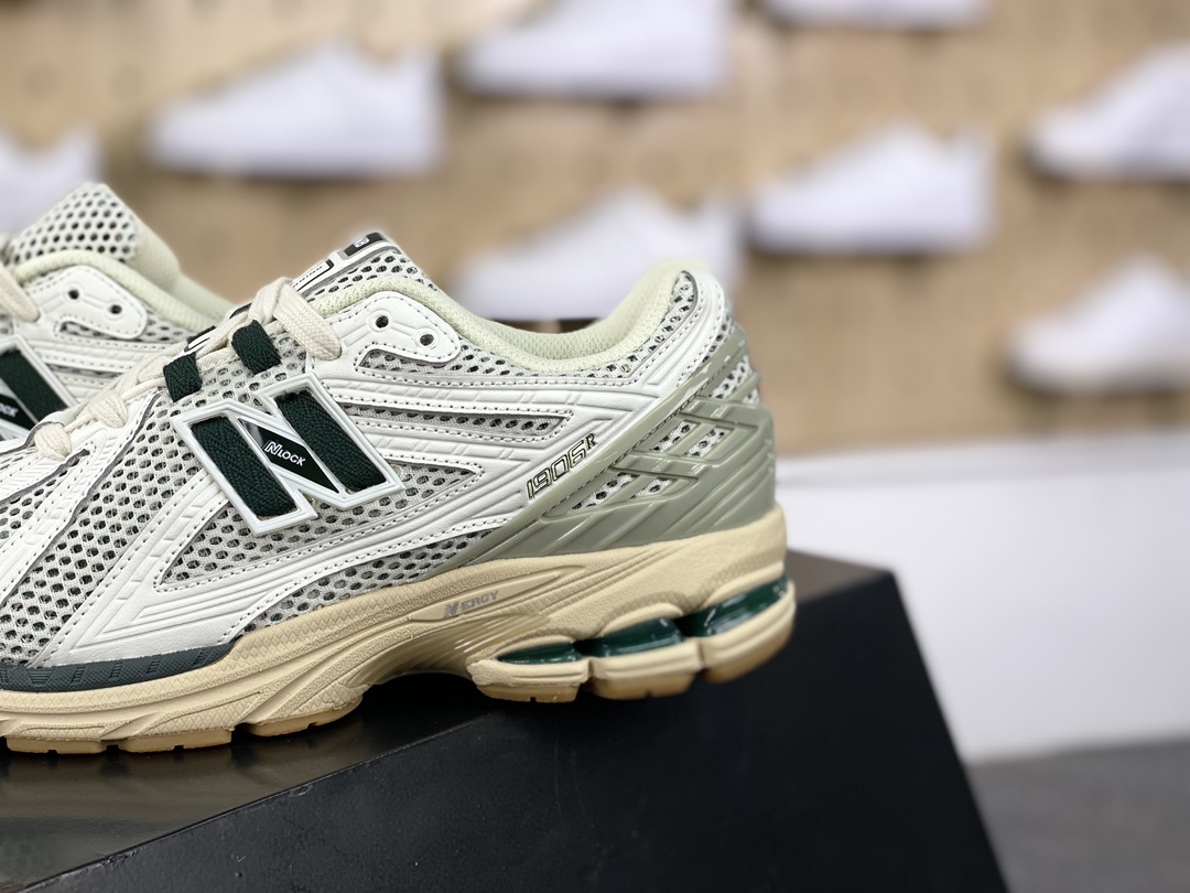 180 NB新百伦New Balance M1906R系列复古慢跑鞋“网布米白深绿灰”M1906RQ