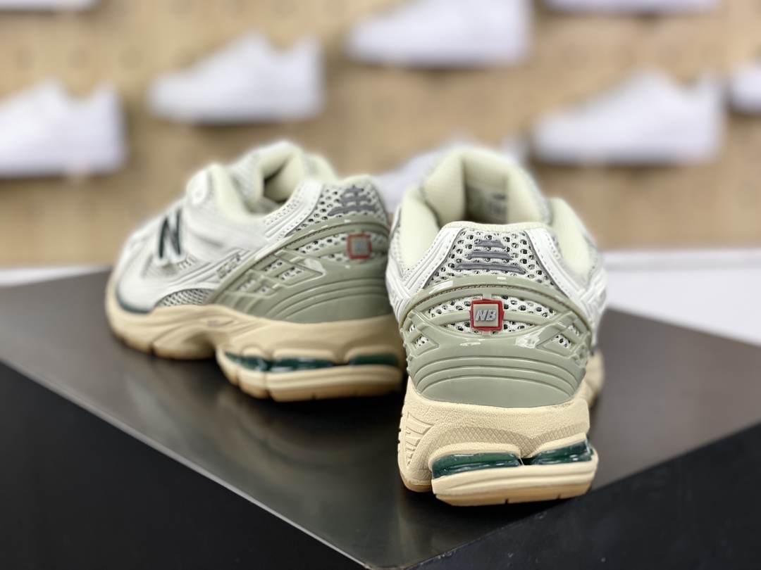 180 NB新百伦New Balance M1906R系列复古慢跑鞋“网布米白深绿灰”M1906RQ