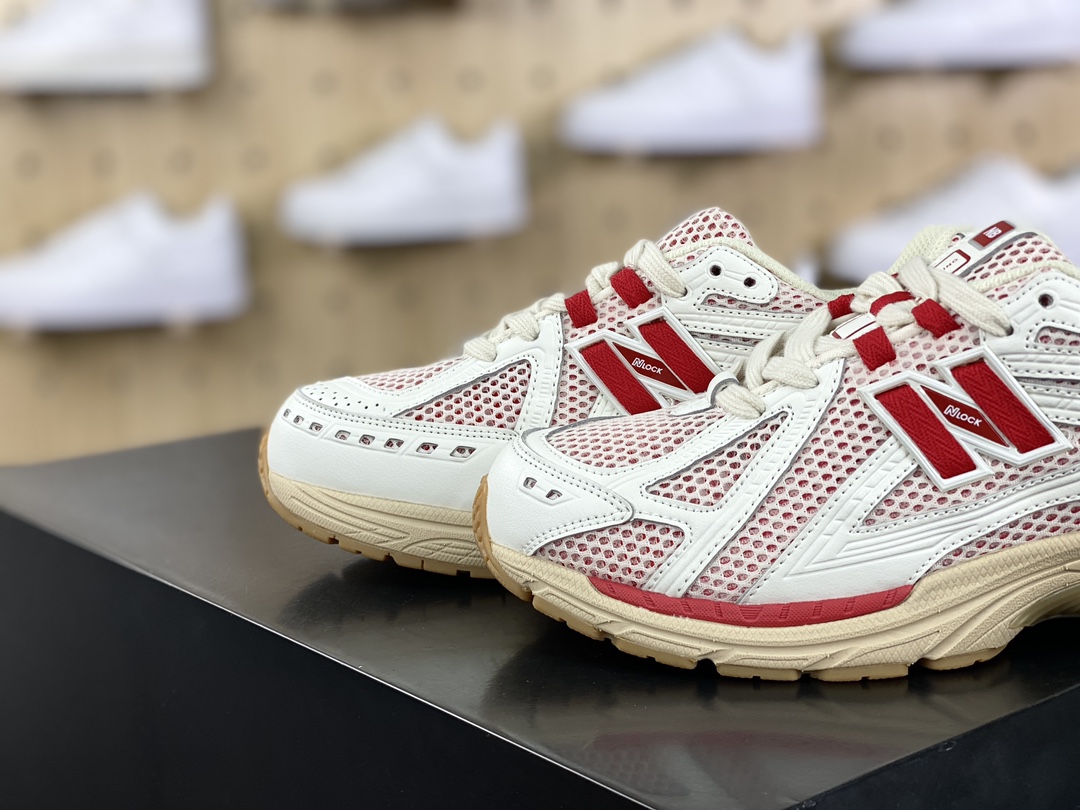 180 新百伦New Balance M1906R系列复古老爹风慢跑鞋“网布白灰大学红”M1906RO