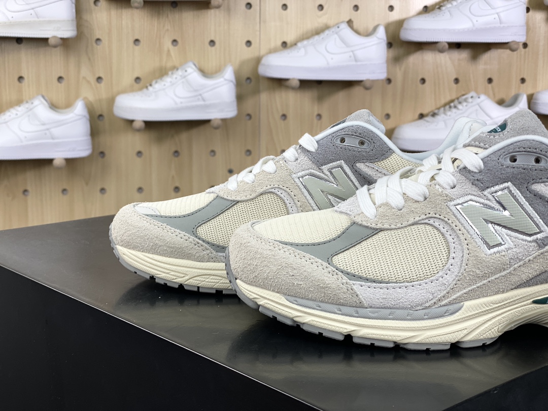 200 NB新百伦New Balance 2002R”Linen With/Slate Grey”系列低帮慢跑鞋“麂皮工装奶油白灰”M2002REK