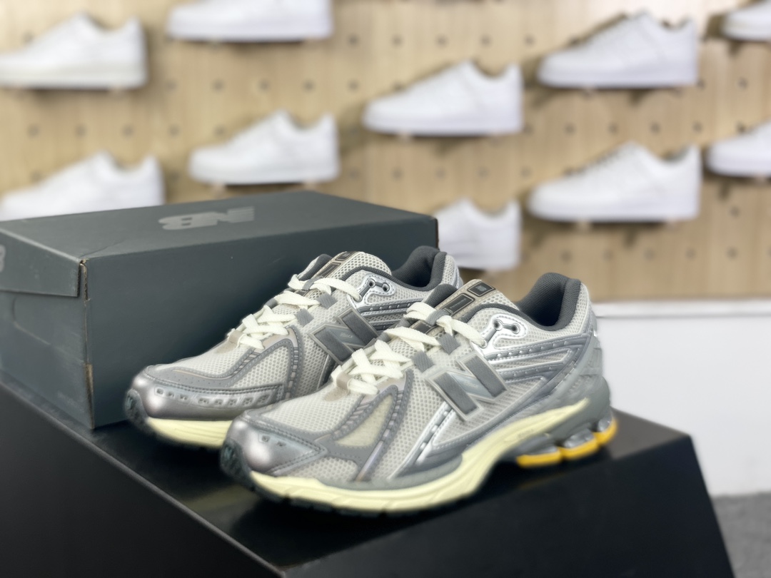 260 NB新百伦New Balance M1906R”Moonrock Grey”系列低帮慢跑鞋“月球灰奶黄”M1906RRD
