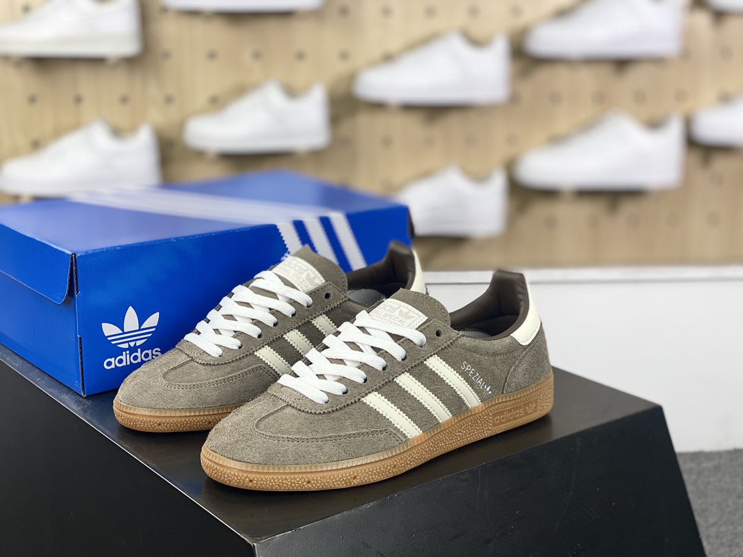 140 阿迪达斯Adidas Originals Handball SPZL 手球运动员系列板鞋“翻毛可可棕奶白焦糖底”IE6490