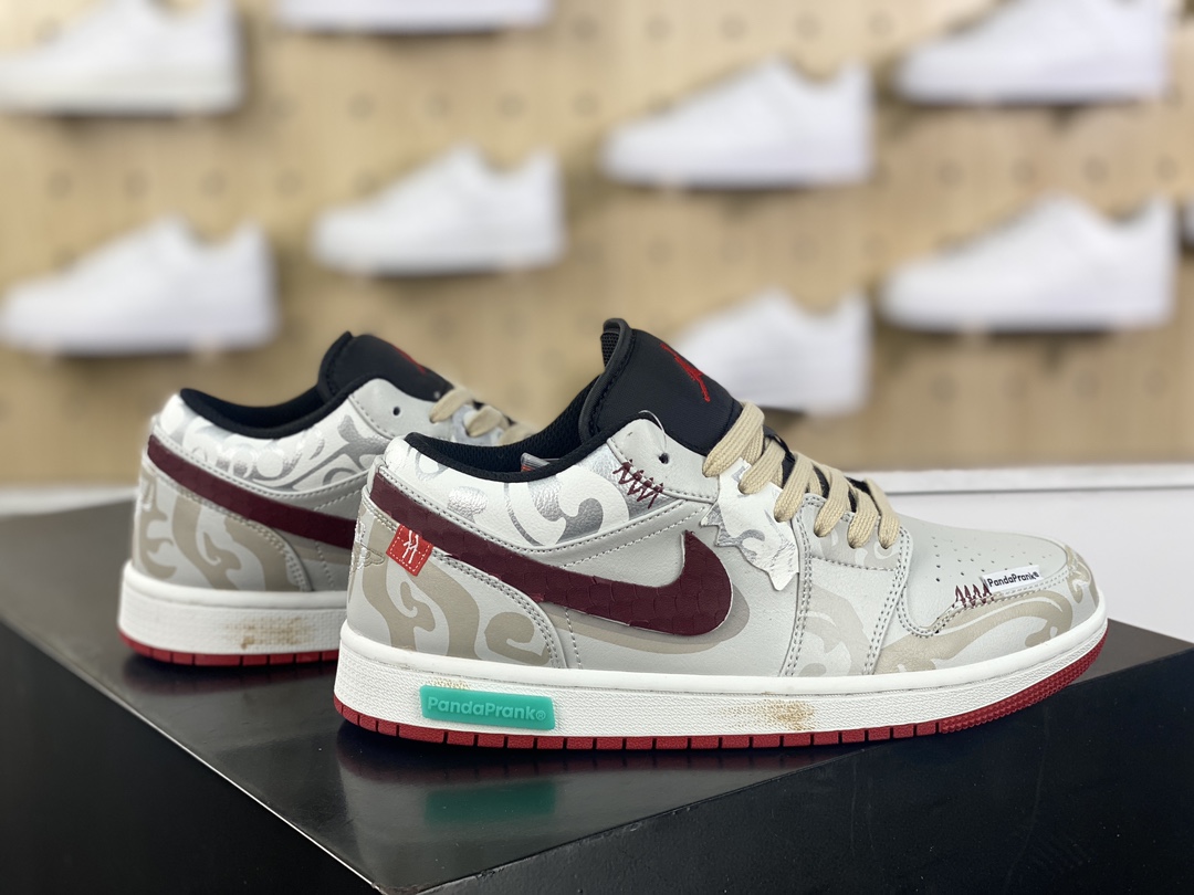 280 耐克Nike Air Jordan 1 Low"Year of the Dragon"AJ1乔丹一代低帮篮球鞋“米灰红游龙则灵绑绳”553558-066