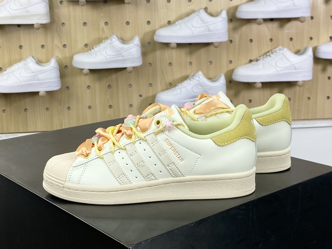 220 三叶草Adidas Originals Superstar”Cream White/Yellow”经典贝壳头板鞋“皮革白黄马卡龙鞋饰”IF1805