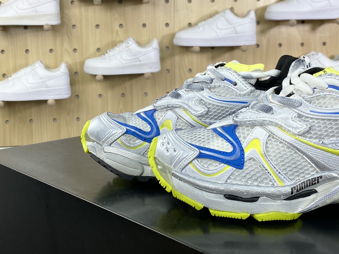 500 巴黎世家BALENCIAGA Runner Sneaker 3.0慢跑系列低帮慢跑鞋“解构破坏黄蓝3.0”779064 W3RXP 9074