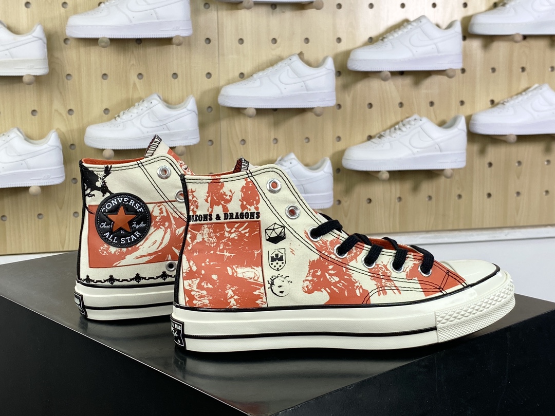 160  Converse Chuck Taylor All Star 1970s High”D&D”复古三星标板鞋“联名米白黑红涂鸦”A09883C