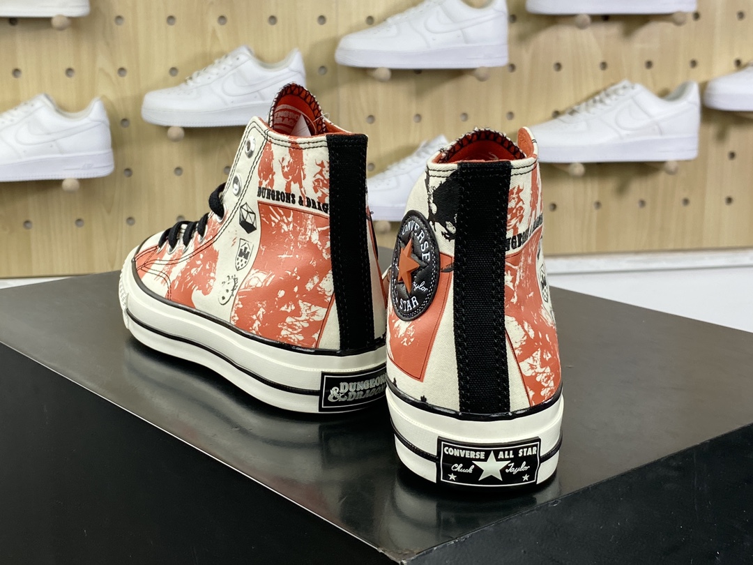 160  Converse Chuck Taylor All Star 1970s High”D&D”复古三星标板鞋“联名米白黑红涂鸦”A09883C