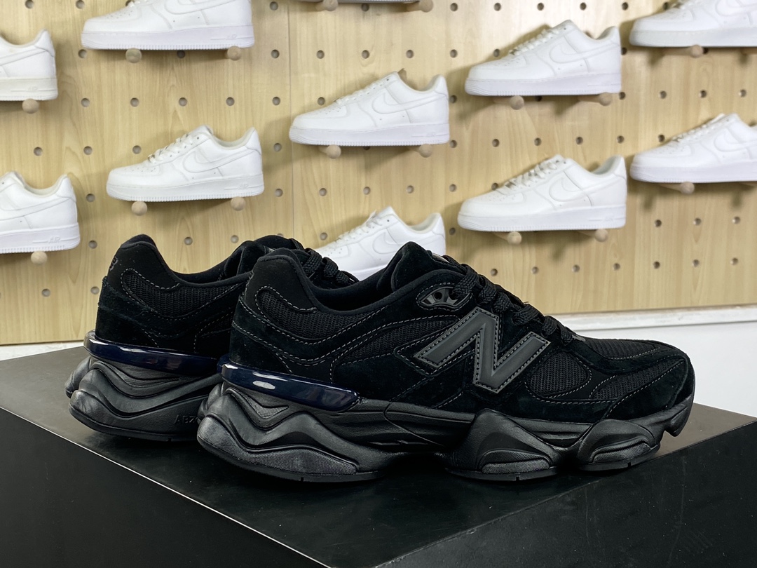 220 新百伦New Balance 9060”Triple Black”系列复古百搭跑步鞋“武士黑灰反光”U9060BPM