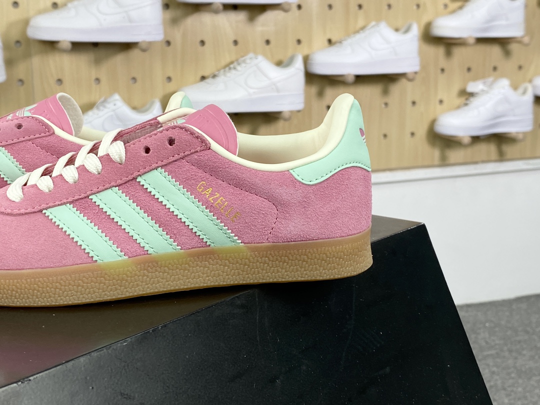 160 阿迪达斯Adidas Originals Gazelle 90 羚羊90复刻版板鞋“翻毛玫粉浅薄荷”IH5015