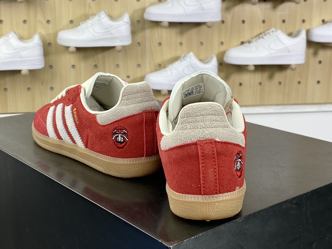 180 阿迪达斯/三叶草Adidas Originals Samba OG”Talchum Pack Scarlet”桑巴舞板鞋“联名米黄浅粉”IG8905