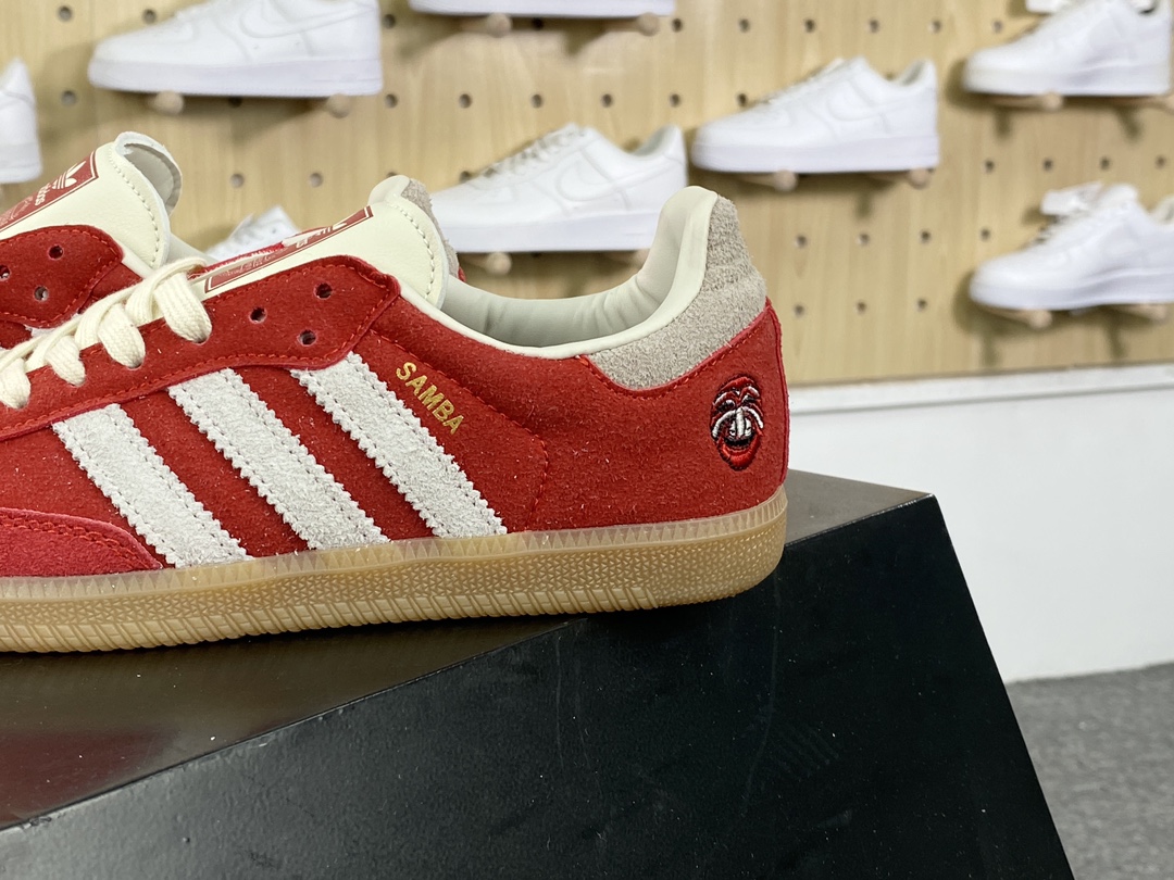 180 阿迪达斯/三叶草Adidas Originals Samba OG”Talchum Pack Scarlet”桑巴舞板鞋“联名米黄浅粉”IG8905