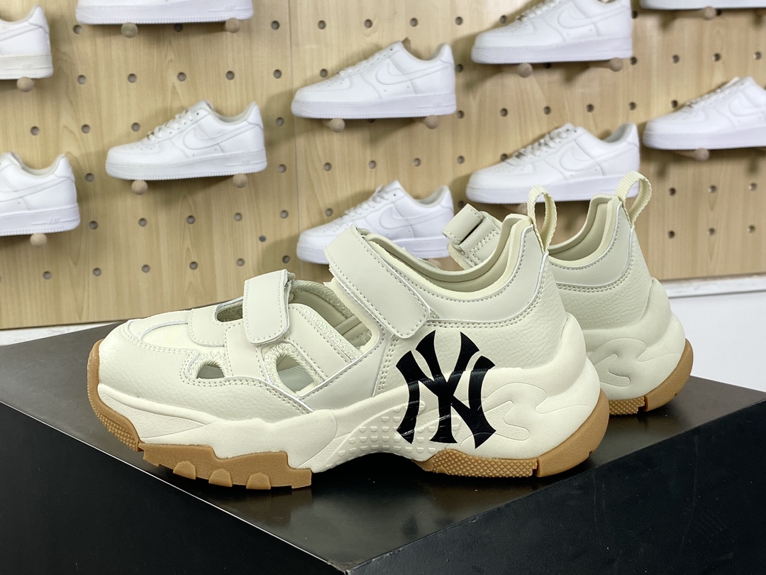 180 New York Yankees x MLB Big Ball Chunky Mask Sandal 系列鞋鞋“象牙白黑NY印花生胶底”3ASDCH133-GP007C