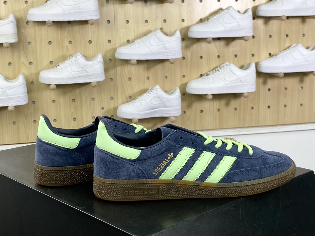 180 阿迪达斯Adidas Originals Handball SPZL 板鞋“翻毛曜石蓝荧光绿生胶底”IH7497