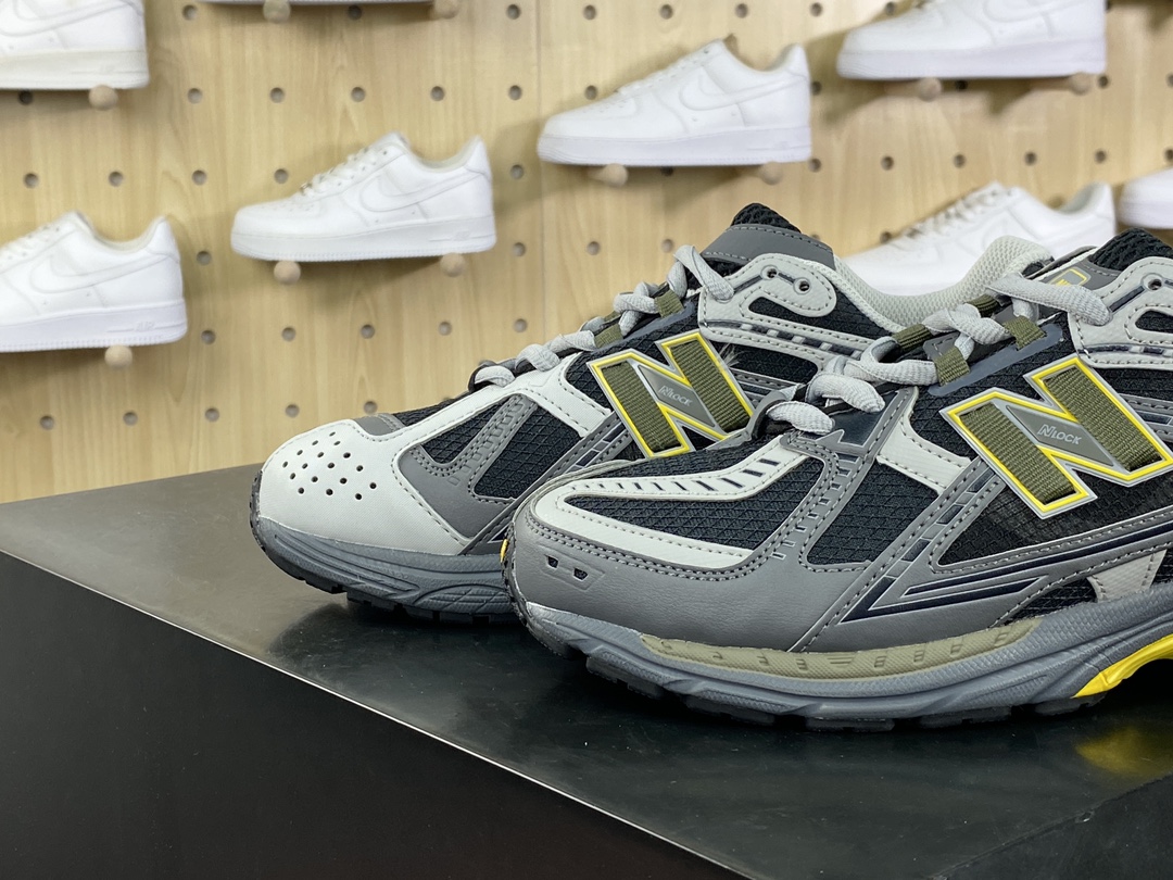 200 新百伦New Balance M1906U系列低帮复古老爹风休闲运动慢跑鞋“水泥深灰黑黄”M1906NA