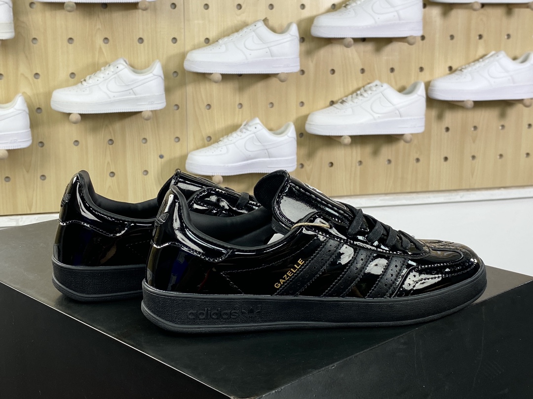 160 阿迪达斯Adidas Gazelle Indoor Trainers 羚羊内训系列低帮板鞋“亮皮黑布洛克”IG1891