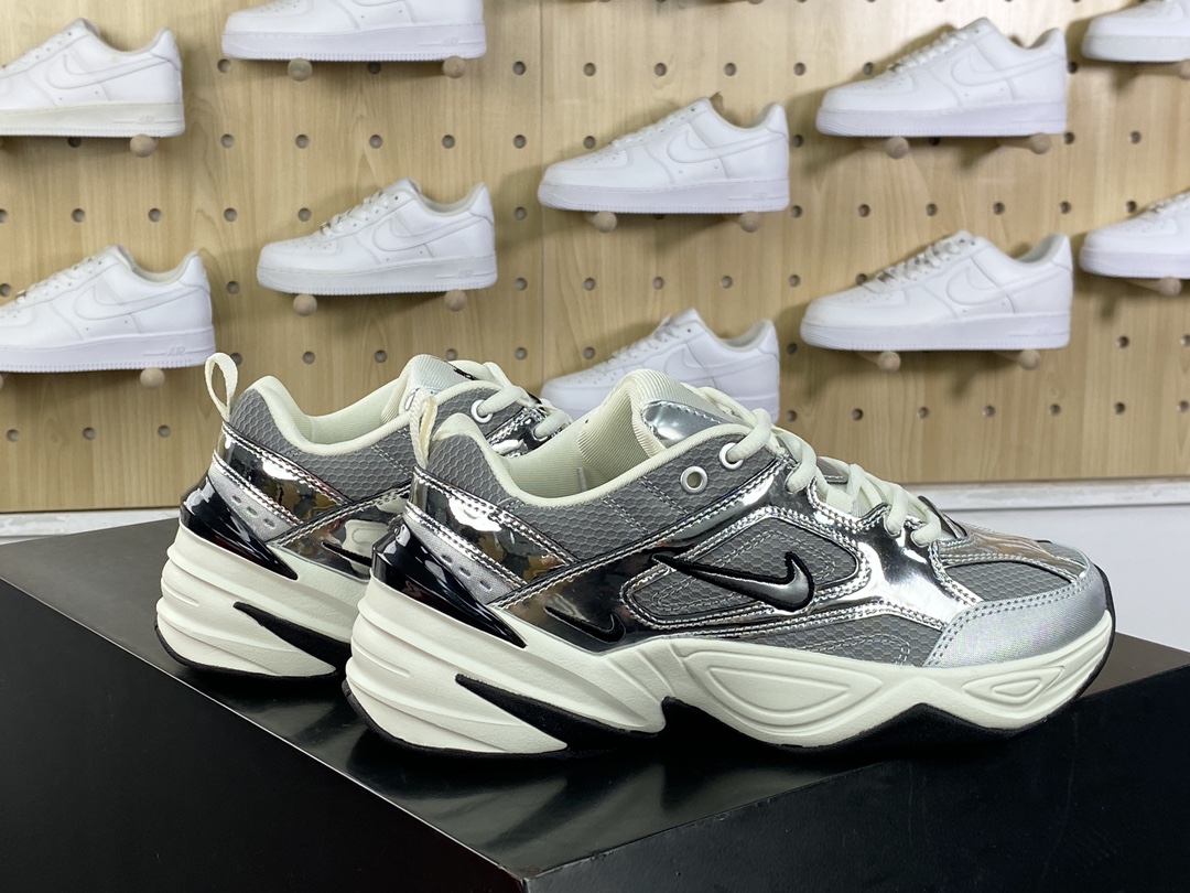 200 耐克Nike M2K Tekno"Mirror-Like Silver"系列低帮运动鞋“镜面银黑”HY95171