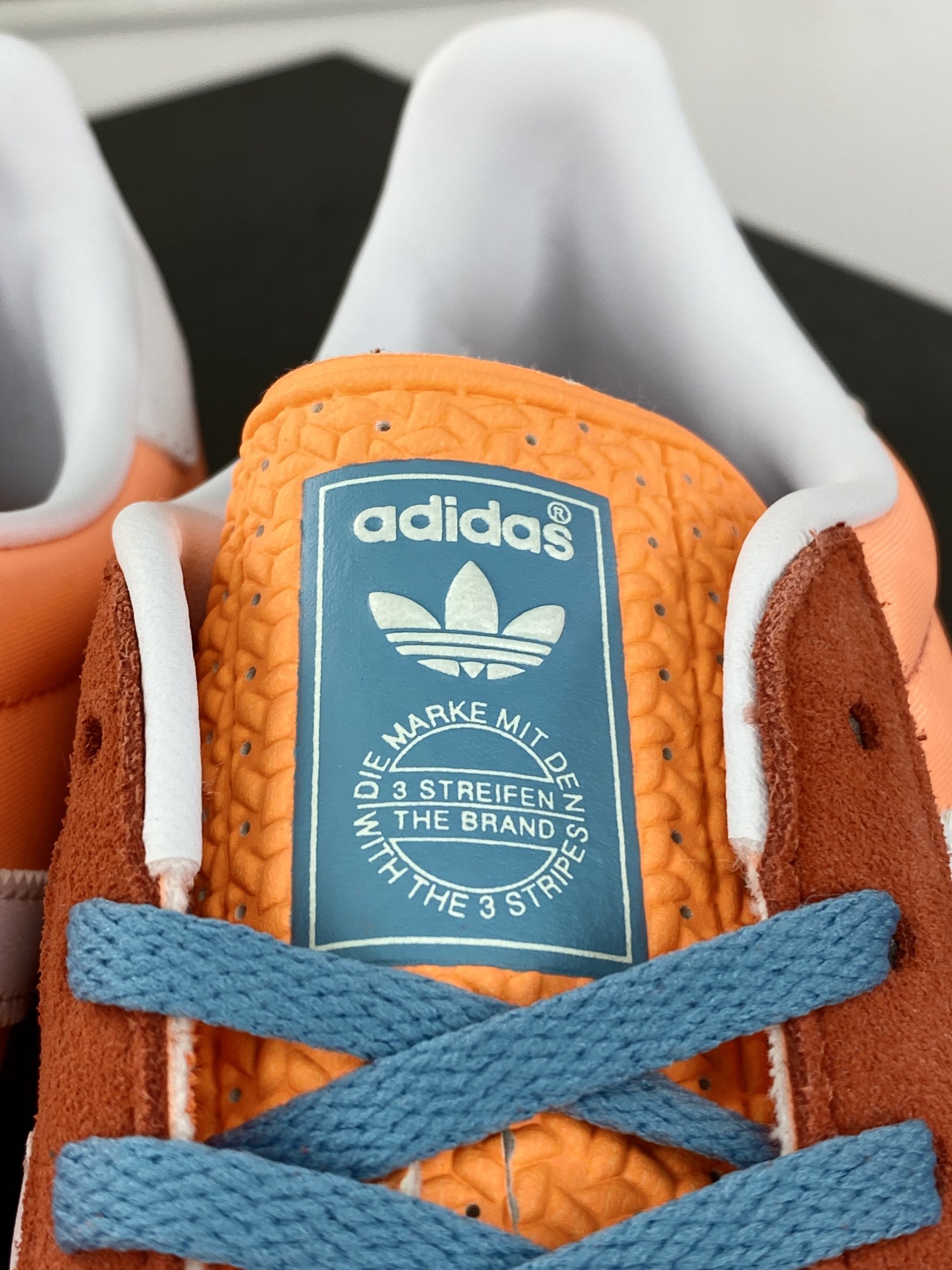 220 阿迪达斯Adidas Gazelle Indoor Trainers 羚羊板鞋“橘粉桔红生胶底”HQ9016