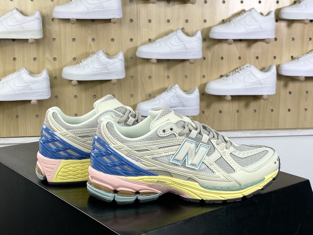 220 新百伦New Balance M1906U系列低帮复古老爹风休闲运动慢跑鞋“米灰黄彩”M1906NC