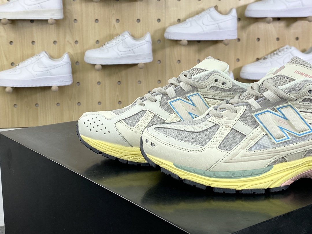 220 新百伦New Balance M1906U系列低帮复古老爹风休闲运动慢跑鞋“米灰黄彩”M1906NC