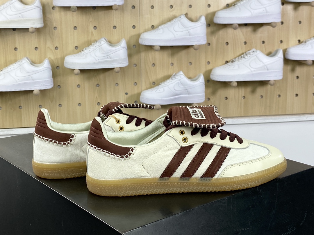 340 Wales Bonner x Adidas Originals Samba Classic”Pony Tonal”桑巴舞板鞋“联名米白酒红马毛生胶底”IE0586