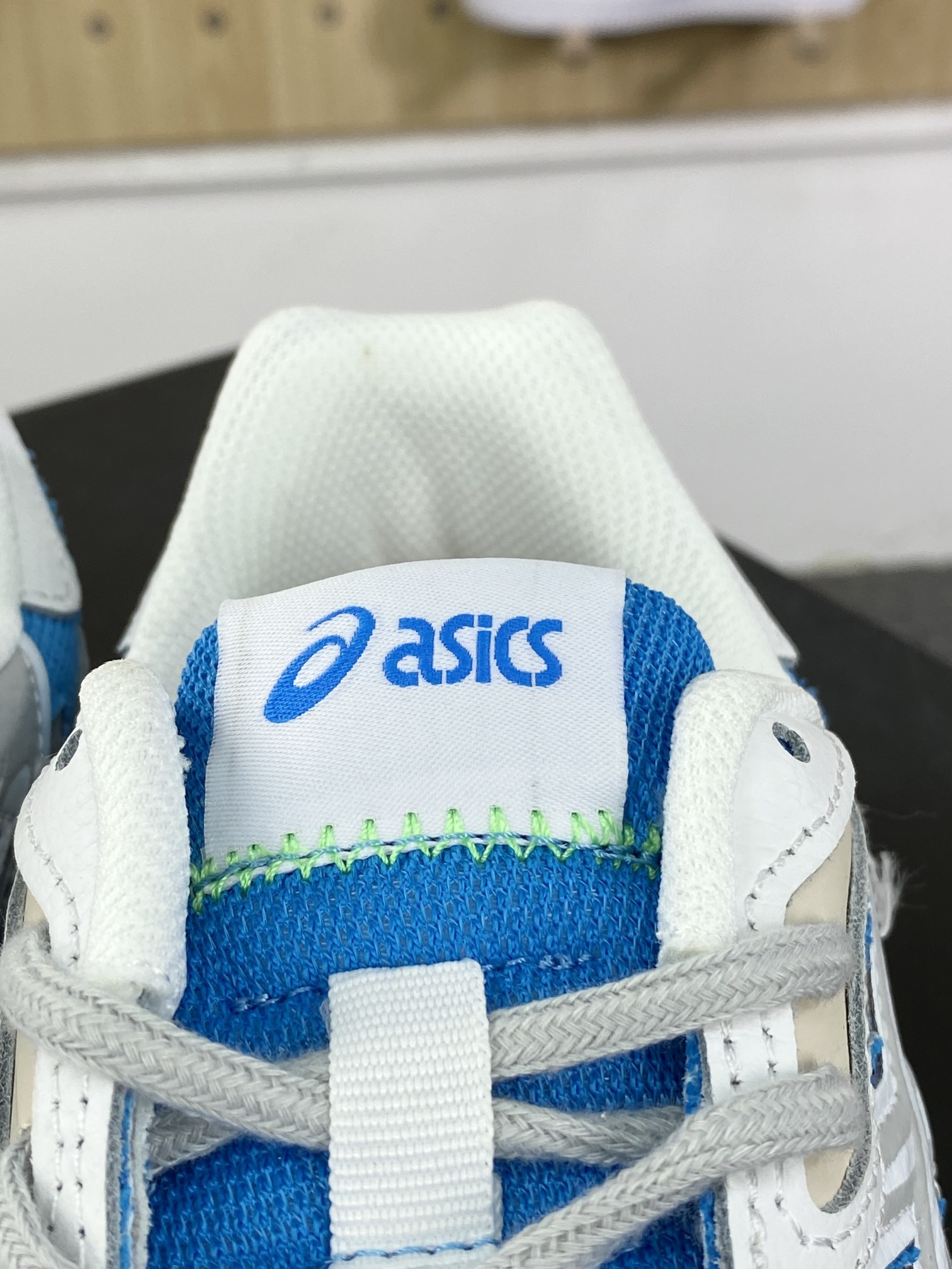 200 亚瑟士/Asics Gel-NYC 系列低帮复古休闲运动慢跑鞋“灰白海豚蓝”1203A281-100