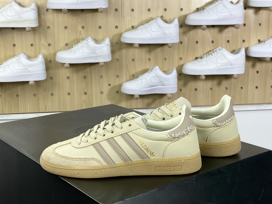 140 阿迪达斯Adidas Originals Handball SPZL 手球运动员板鞋“皮革燕麦奶白生胶底”IE3699