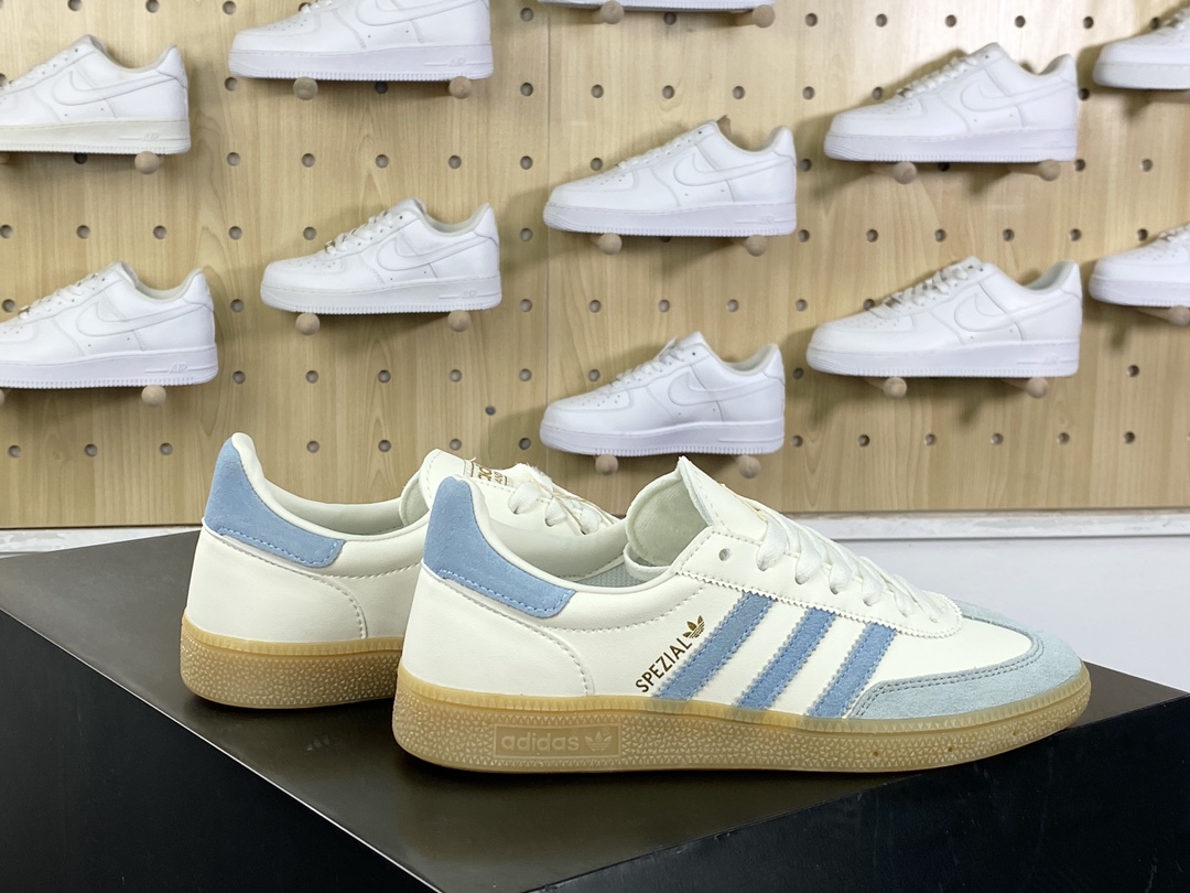 140 阿迪达斯Adidas Originals Handball SPZL 手球板鞋“皮革奶白浅蓝焦糖底”IE3710