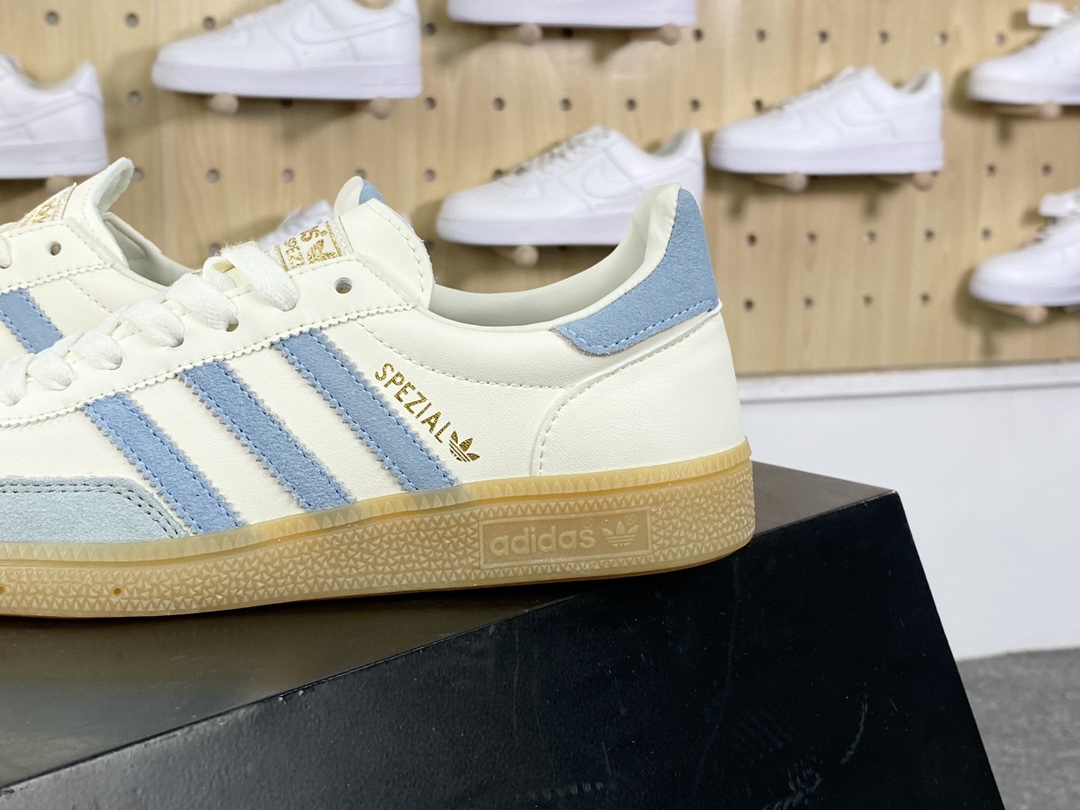 140 阿迪达斯Adidas Originals Handball SPZL 手球板鞋“皮革奶白浅蓝焦糖底”IE3710