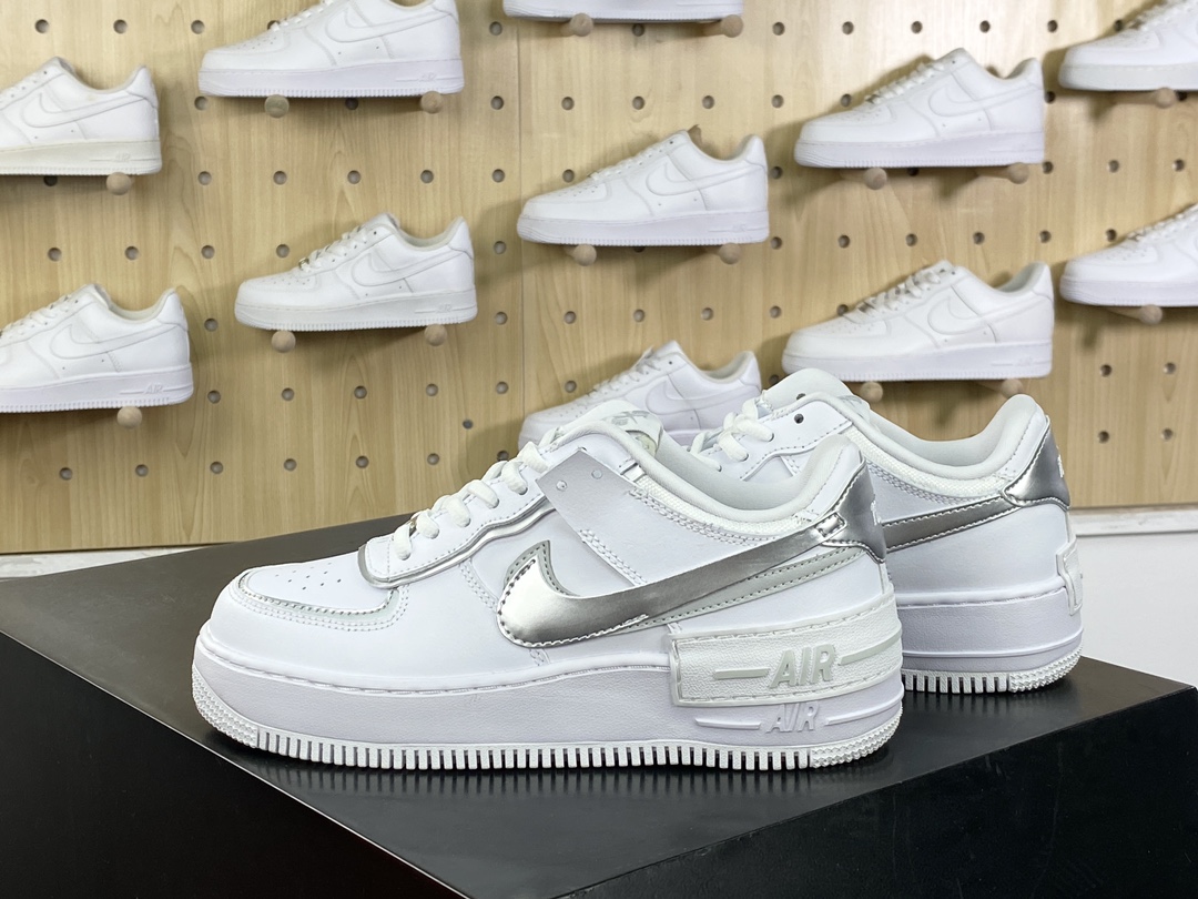 200 耐克Nike WMNS Air Force 1 Shadow”White/Sliver”空军一号板鞋”皮革白银双钩”FH6335-100