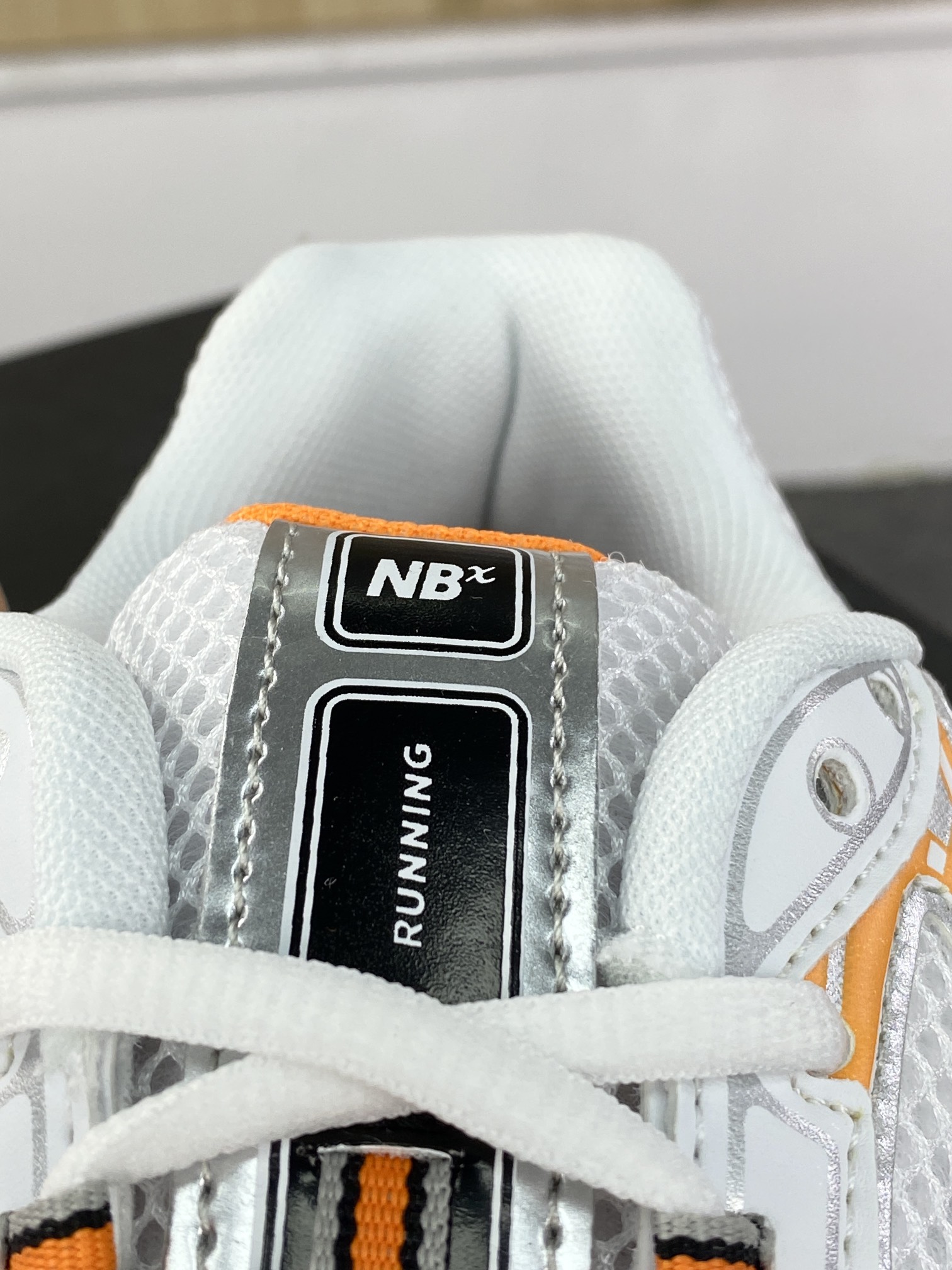 240 NB新百伦New Balance MR740系列低帮复古老爹风休闲运动慢跑鞋“白银亮橙”MR740SE