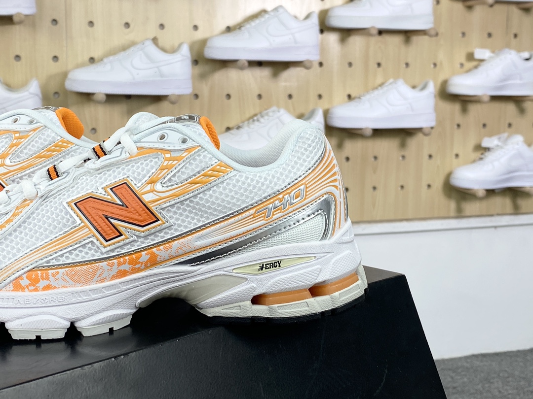 240 NB新百伦New Balance MR740系列低帮复古老爹风休闲运动慢跑鞋“白银亮橙”MR740SE