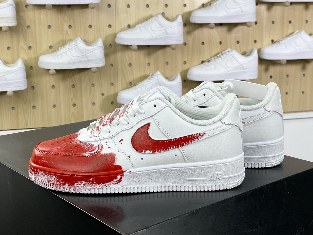 240 耐克Nike Air Force 1'07 Low Retro"Crime scene"空军一号板鞋“皮革白红案发现场”315122-211