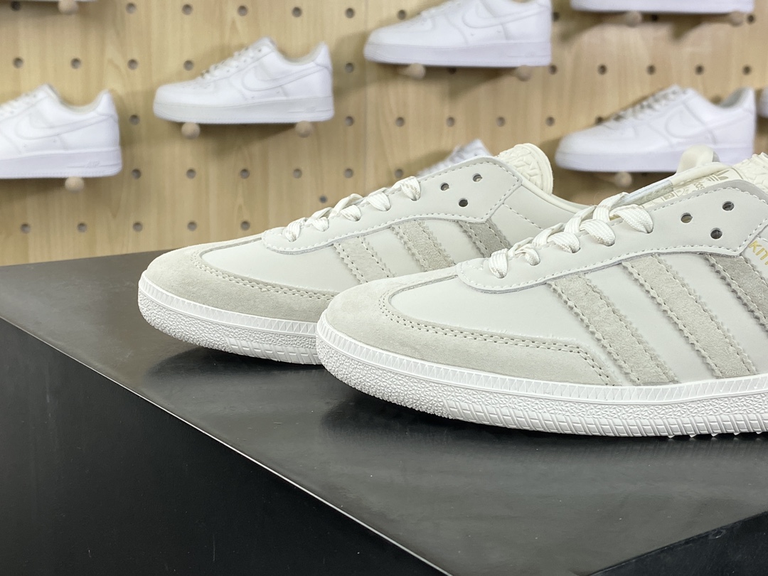 200 Adidas Originals Samba OG"Classics Program/Cloud White"桑巴舞系板鞋“联名云白灰金LOGO”IH0090