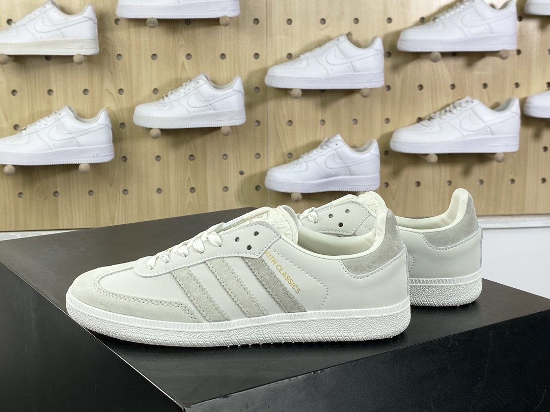 200 Adidas Originals Samba OG"Classics Program/Cloud White"桑巴舞系板鞋“联名云白灰金LOGO”IH0090