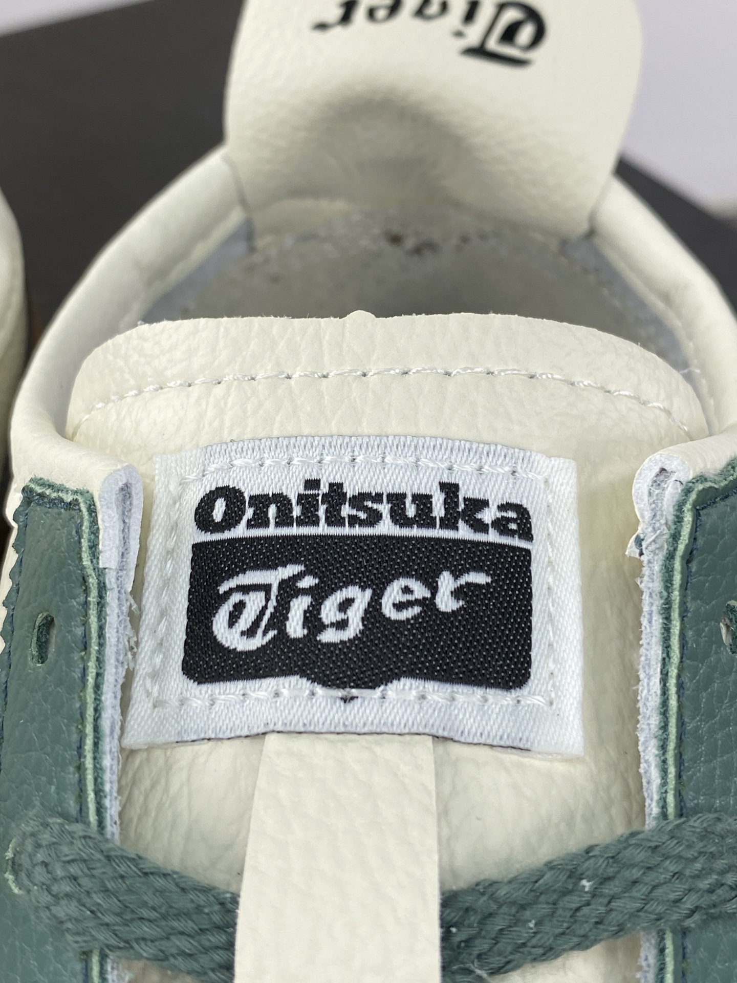 140 鬼塚虎/Onitsuka Tiger Mexico 66经典墨西哥系列低帮慢跑鞋“皮革米白墨绿棕”1183B771-115