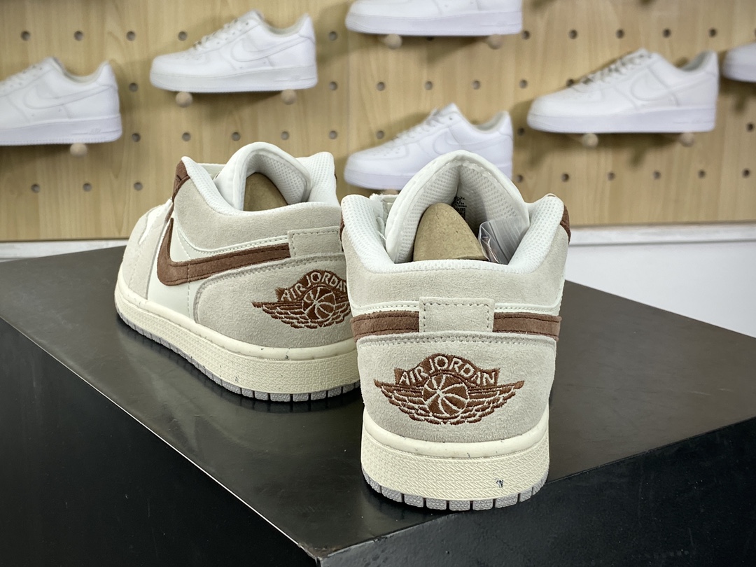 200 耐克Nike Air Jordan 1 Low"Light Bone/Archaeo Brown"AJ1乔丹一代篮球鞋“骨白灰深棕”HF1567-200