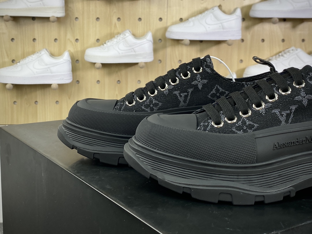 McQueen Alexander McQueen Chunky Tread Slick Low Sneakers Tread surface sneakers ”Denim Black Gray LV Old Flower” 604257W4L3471027