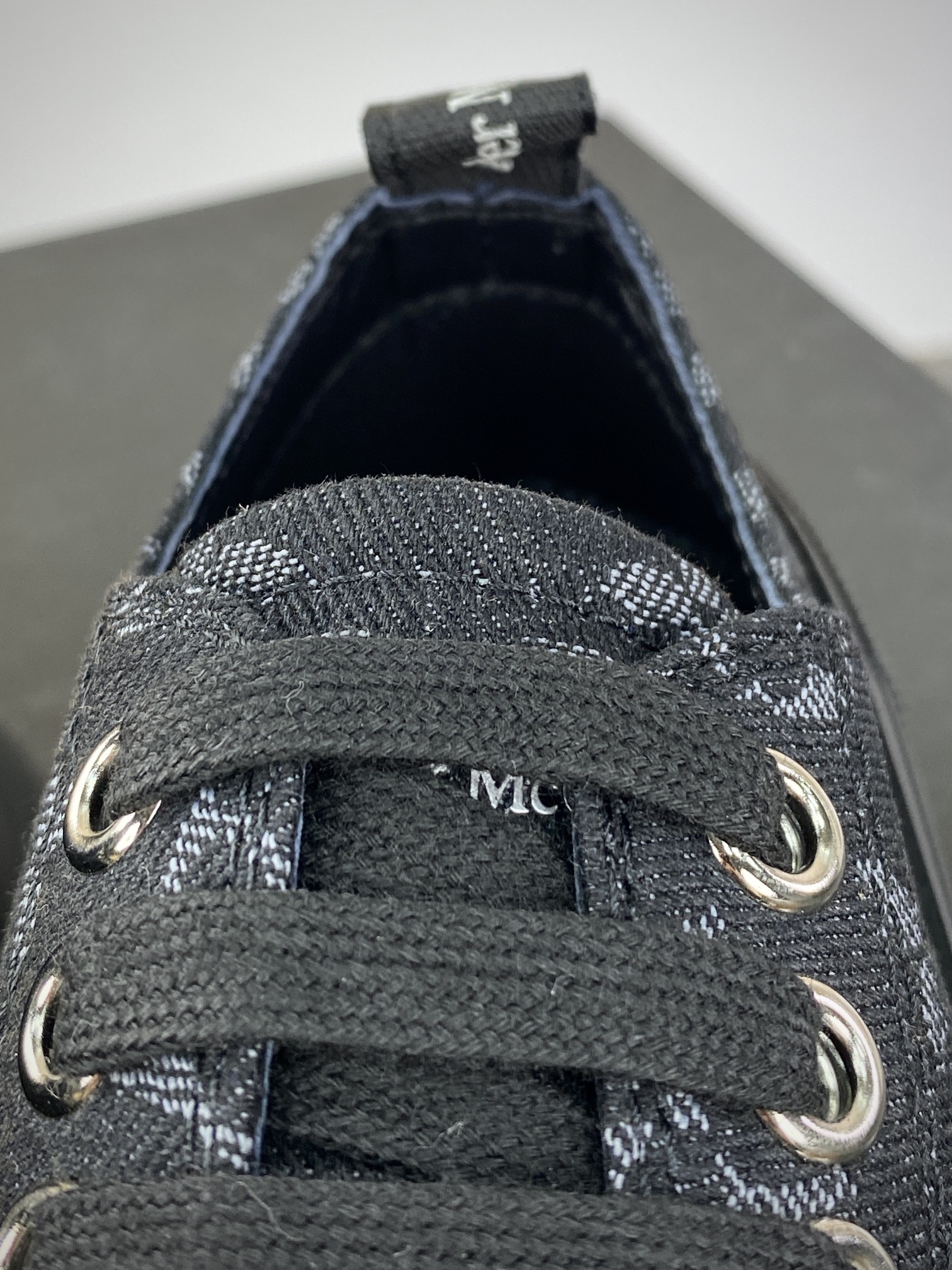 McQueen Alexander McQueen Chunky Tread Slick Low Sneakers Tread surface sneakers ”Denim Black Gray LV Old Flower” 604257W4L3471027